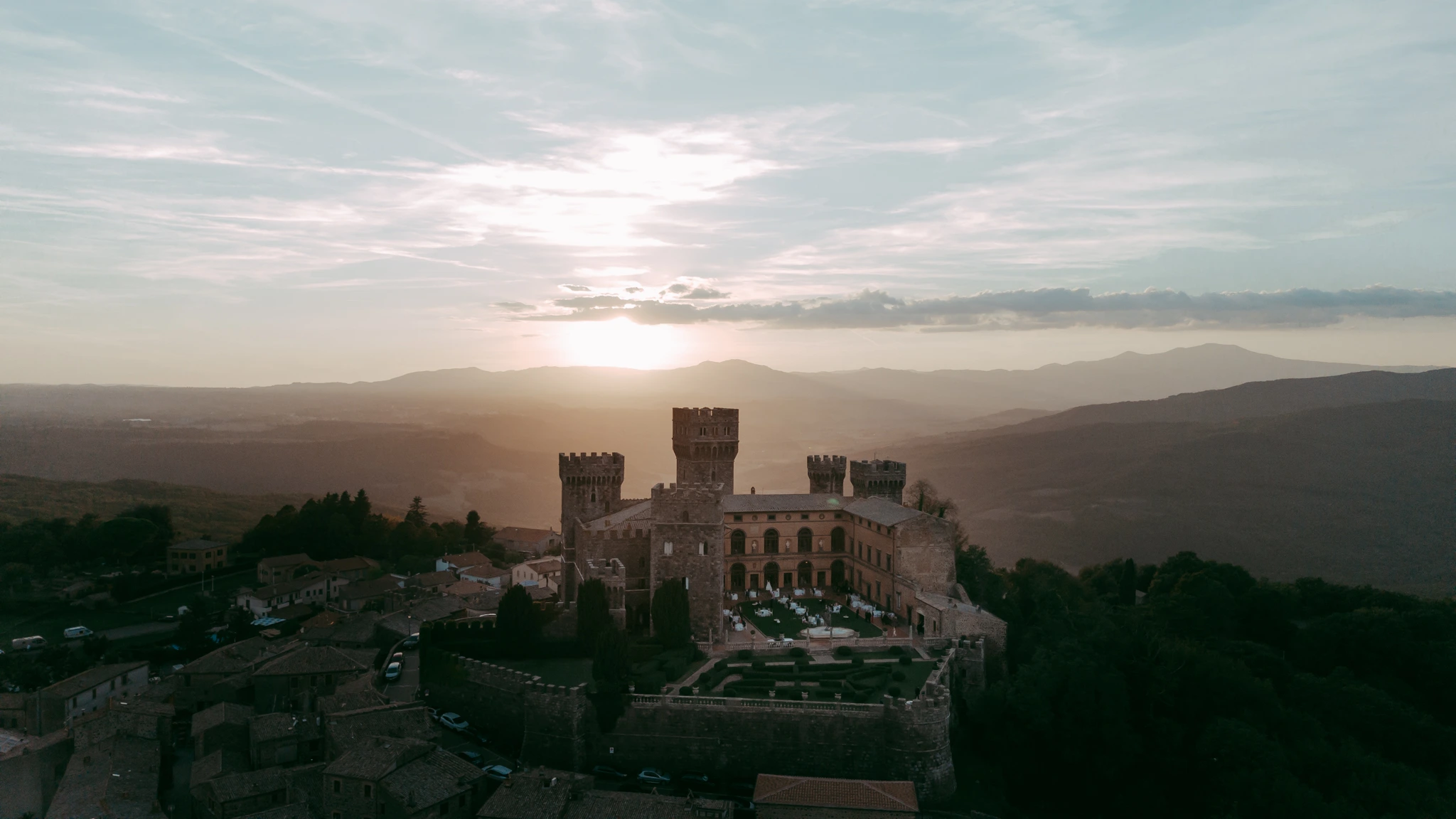 Wedding in Umbria hills landscape